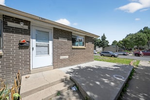 1341 Xanadu St in Aurora, CO - Building Photo