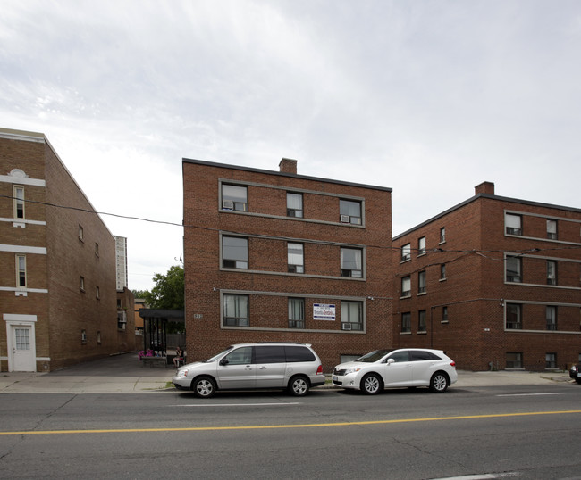 852 Broadview Ave in Toronto, ON - Building Photo - Building Photo