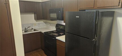 632 Whitham Ave in Fayetteville, AR - Building Photo - Building Photo