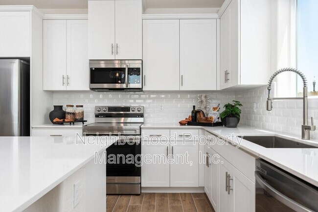 6550 E Carmen Ave in Fresno, CA - Building Photo - Building Photo