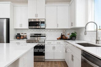 6550 E Carmen Ave in Fresno, CA - Building Photo - Building Photo