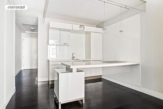 111 Fulton St in New York, NY - Building Photo - Building Photo