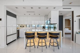 6899 Collins Ave, Unit 2208 in Miami Beach, FL - Building Photo - Building Photo