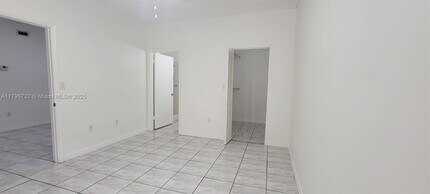 2121 NW 96th Ter in Pembroke Pines, FL - Building Photo - Building Photo