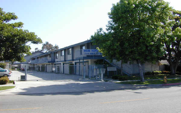 604 W Romneya Dr in Anaheim, CA - Building Photo - Building Photo