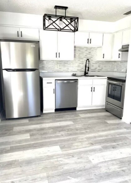 1545 40th Ave, Unit M1 in Vero Beach, FL - Building Photo - Building Photo