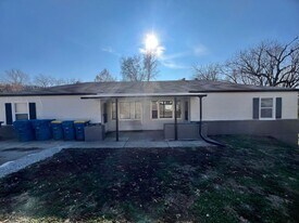 11319 E Lexington Ave in Sugar Creek, MO - Building Photo