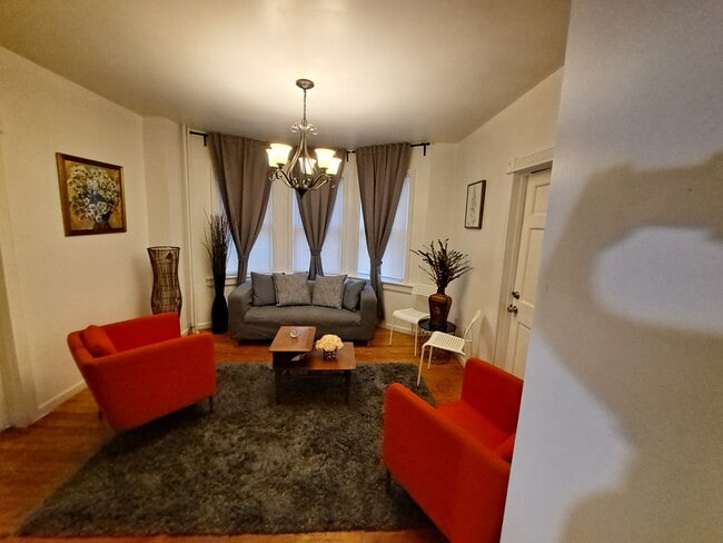 34 N Terrace Ave, Unit 2nd floor