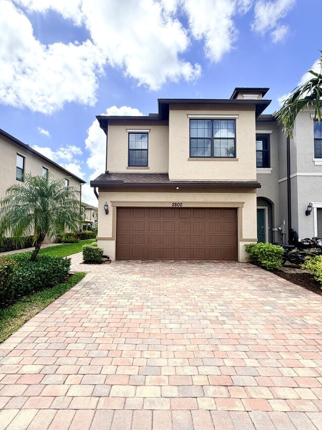 property at 2800 Troubadour St