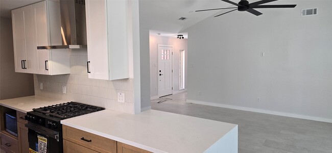 1403 Bramblebury Dr in Sugar Land, TX - Building Photo - Building Photo