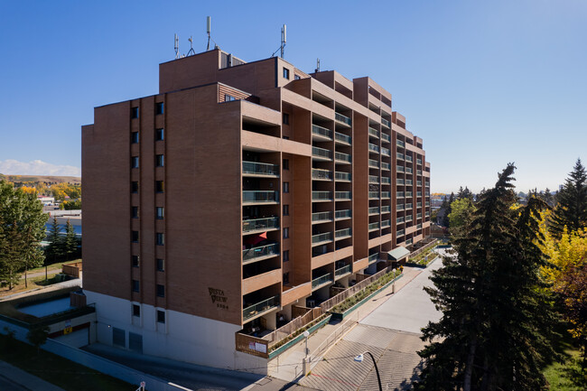 Vista View Apartments in Calgary, AB - Building Photo - Building Photo