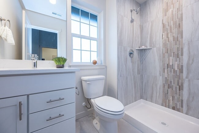 334 9th Ave SE in Puyallup, WA - Building Photo - Building Photo