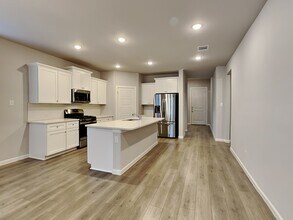 162 Camelia St in Garland, TX - Foto de edificio - Building Photo