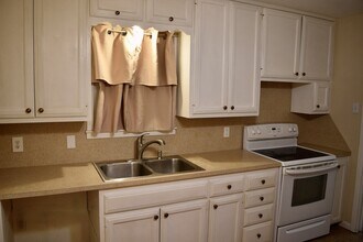 1205 Royalty Ave in Odessa, TX - Building Photo - Building Photo