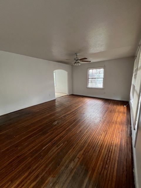 2425 N Lynwood Dr in Beaumont, TX - Building Photo - Building Photo