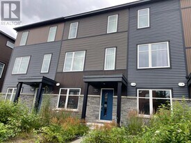 51 Lakepointe Dr in Ottawa, ON - Building Photo