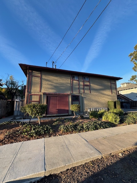 1045 Lewis St, Unit #2 in Santa Clara, CA - Building Photo - Building Photo