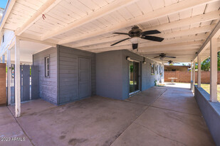 1301 W Highland Ave in Phoenix, AZ - Building Photo - Building Photo