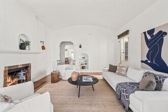 2327 Midvale Ave in Los Angeles, CA - Building Photo - Building Photo