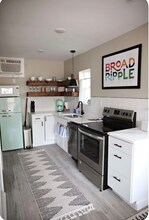 5920 Rosslyn Ave in Indianapolis, IN - Foto de edificio - Building Photo