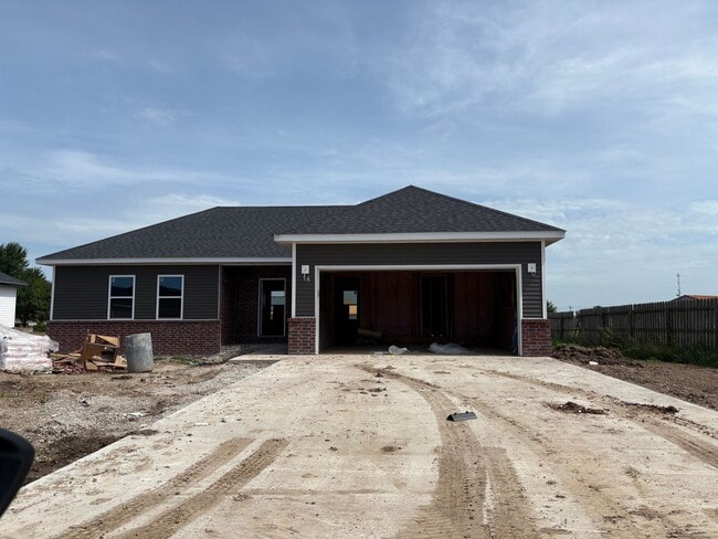 property at 1327 E 477th Rd