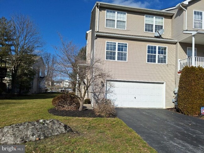 155 Woodside Ct in Annville, PA - Building Photo - Building Photo