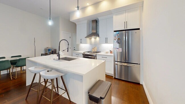 119 Barnes Ave, Unit 3 in Boston, MA - Foto de edificio - Building Photo