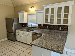 211 Sundown Dr in Broussard, LA - Building Photo - Building Photo