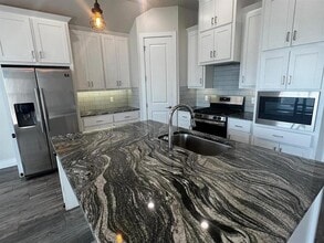 8212 NW 151st St in Edmond, OK - Building Photo - Building Photo