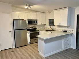 5735 E McDowell Rd in Mesa, AZ - Building Photo