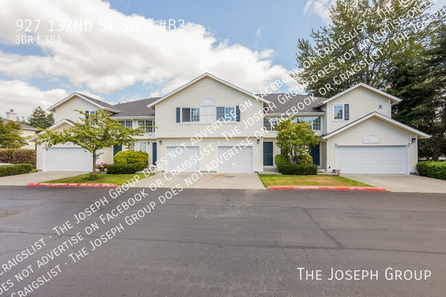 property at 927 132nd St SW