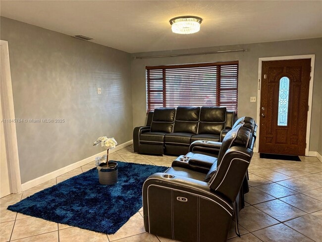 3171 SW 16th Ct in Fort Lauderdale, FL - Foto de edificio - Building Photo