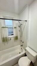 25 E 18th St in Bayonne, NJ - Building Photo - Building Photo