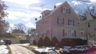 67 Bloomfield Ave, Unit 2 in River Edge, NJ - Building Photo