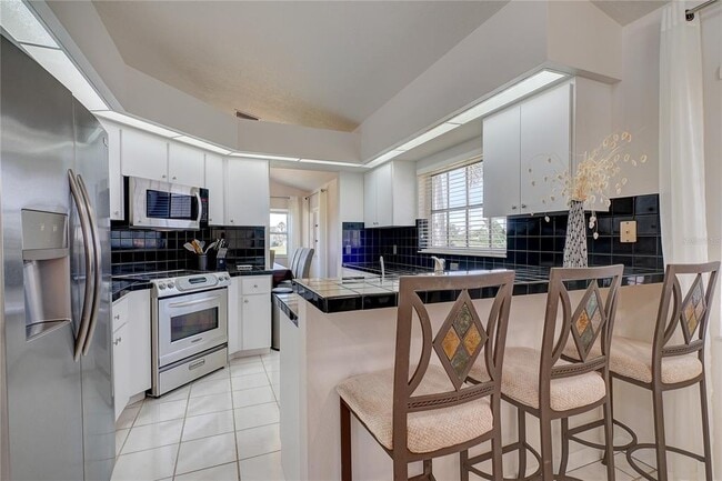 4030 Cape Haze Dr in Rotonda West, FL - Building Photo - Building Photo