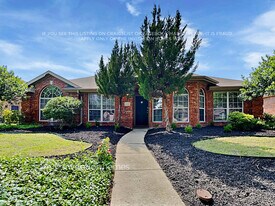 2805 Beacon Hill Dr in Rockwall, TX - Building Photo