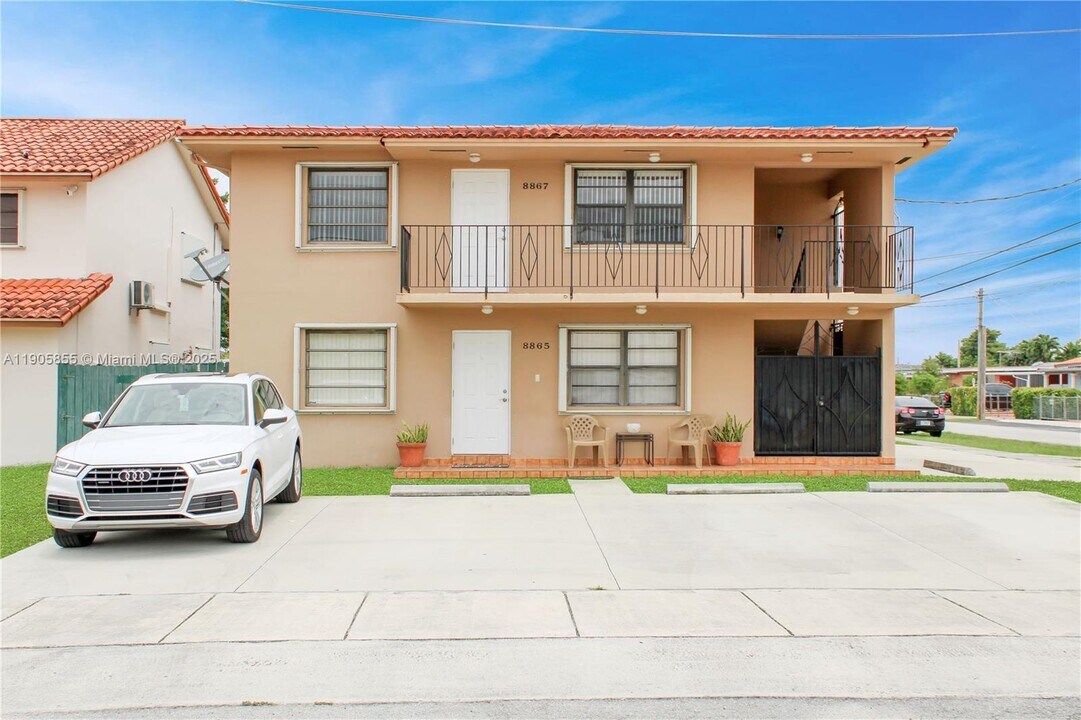 8867 SW 36th St in Miami, FL - Building Photo