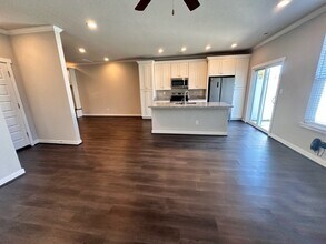 307 Sikeston Ln in Chesapeake, VA - Building Photo - Building Photo