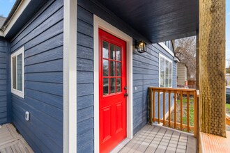 2327 Garden Ave in Klamath Falls, OR - Building Photo - Building Photo