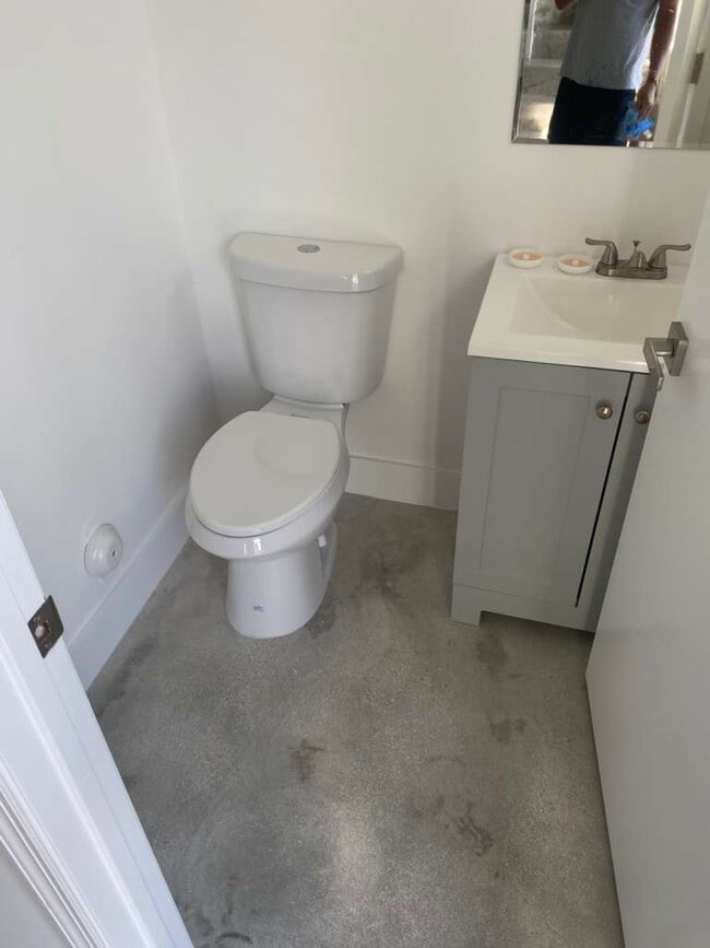 6233 NW 20th Ave in Miami, FL - Foto de edificio - Building Photo