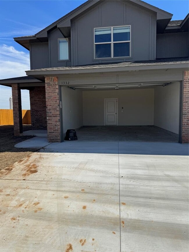 property at 1332 Brooks Dr