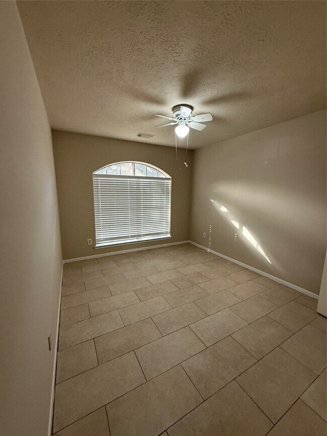 5026 Tealgate Dr in Spring, TX - Building Photo - Building Photo