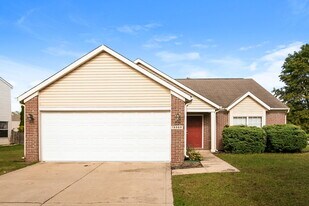 18989 Bladed Mills Dr in Noblesville, IN - Building Photo