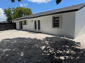4610 SW 134th Ave in Miami, FL - Building Photo - Building Photo