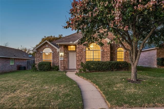 10000 Queens Rd in Frisco, TX - Building Photo - Building Photo