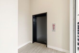 889 N San Antonio Rd in Los Altos, CA - Building Photo - Building Photo