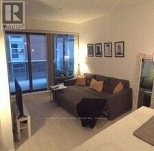 5 St Joseph St in Toronto, ON - Building Photo - Building Photo