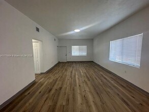 10366 SW 173rd Terrace in Miami, FL - Building Photo - Building Photo