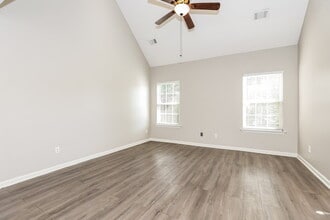 1925 Port James Cir in Nashville, TN - Foto de edificio - Building Photo