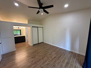 7130 Woodlake Ave in Los Angeles, CA - Building Photo - Building Photo